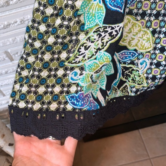 Hale Bob Multi-Print Boho Open Back Flutter Sleeve Top Crochet Hem Size S - Picture 3 of 6